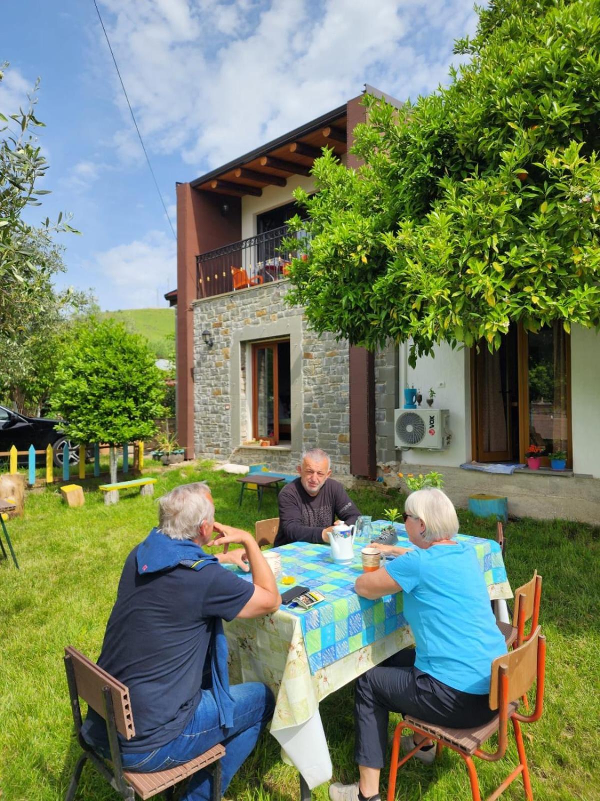Villa Shuaipaj Saraqinishte Exterior photo